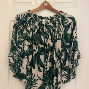 H&M off shoulder Flounce Sleeve top